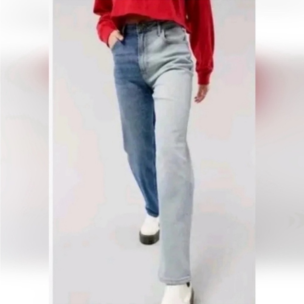 Hollister ultra high rise stacked vintage straight denim blue jeans  size 3